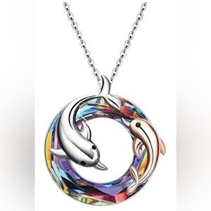 🆕❗️ Stunning Dolphin Necklace - A Luxurious Gift for Women